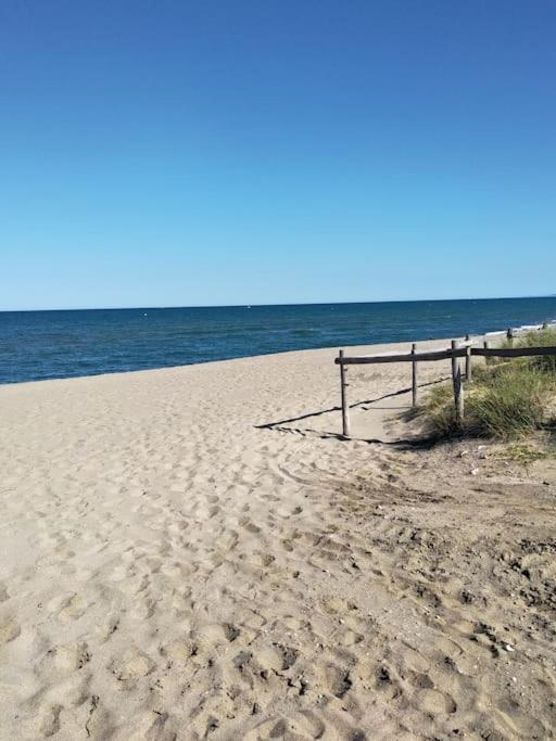 Au Soleil, Marcher Vers La Plage Villa Torreilles Luaran gambar